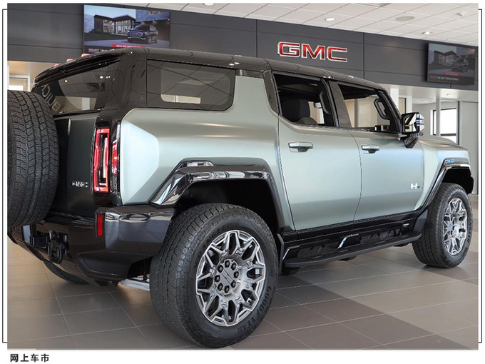 悍马全新SUV到店实拍搭可拆卸顶棚/配贯穿式头灯-图5