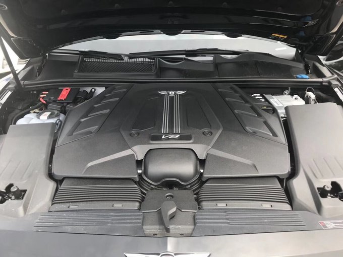 18款宾利添越 首台4.0TV8汽油版SUV降税-图9