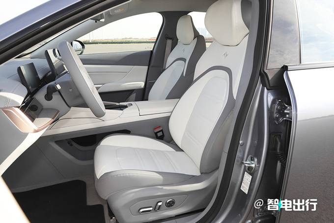 东风eπ007售15.96万起增程/纯电都有 PK比亚迪海豹-图9