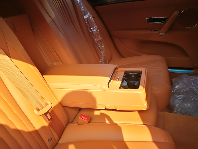 18款宾利飞驰配置 经典优雅彰显不凡品质-图12