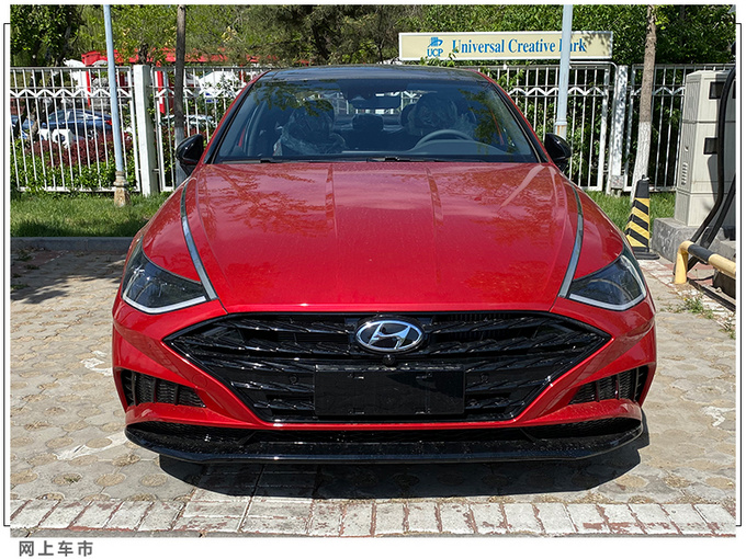 现代国产10代索纳塔抢先实拍 颠覆性设计超惊艳-图2