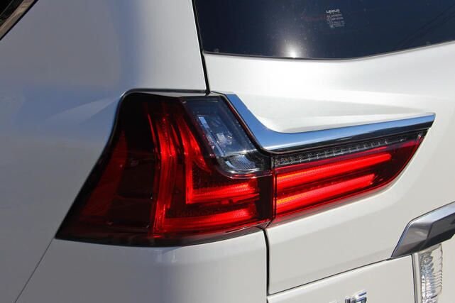 18款雷克萨斯LX570 多地形8座凌志清仓甩-图7