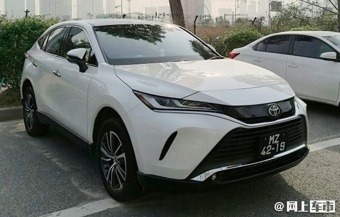 一汽丰田RAV4轿跑版11月发布 预计20万就能买-图3