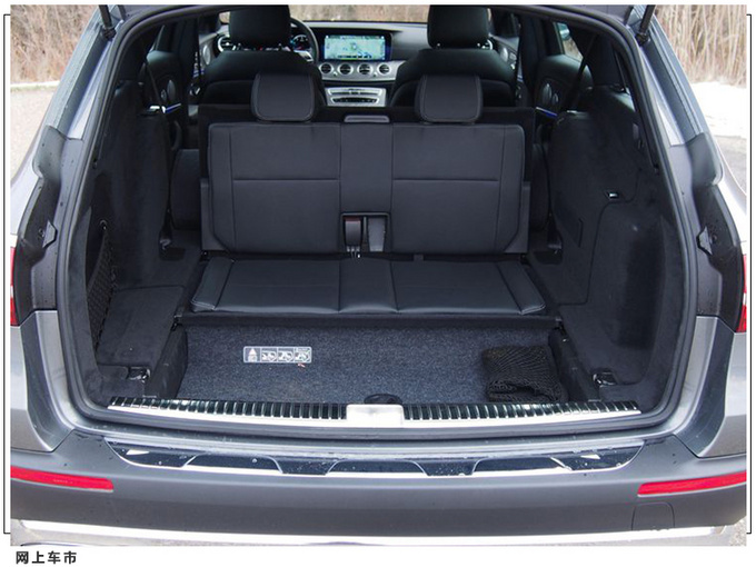 奔驰全新E级跨界旅行实拍搭3.0T引擎/配空气悬架-图9