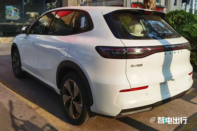 吉利银河E5首发全新内饰设计 搭魅族车机-图2