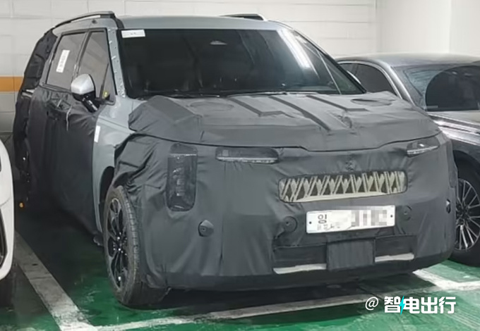 起亚新款嘉华曝光四季度开启投产/撞脸理想L8-图2