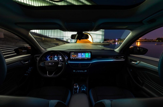 新款福特福克斯上市 10.88万起售/标配两块大屏-图3