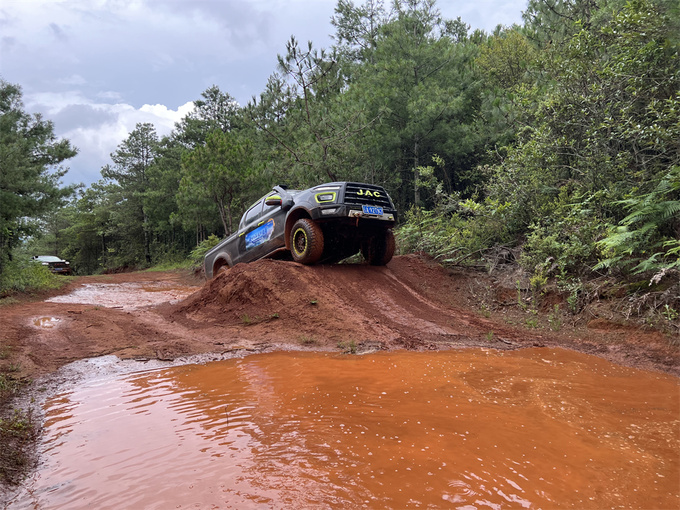 从瑞铃到T6再到悍途绿魔云南90后连续创业者的玫瑰故事-图12