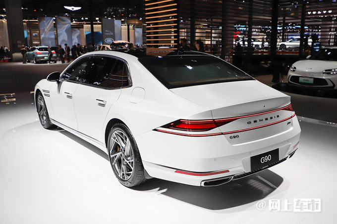 官降2.92万捷尼赛思G90售69.88万起 比奔驰S级还大-图3