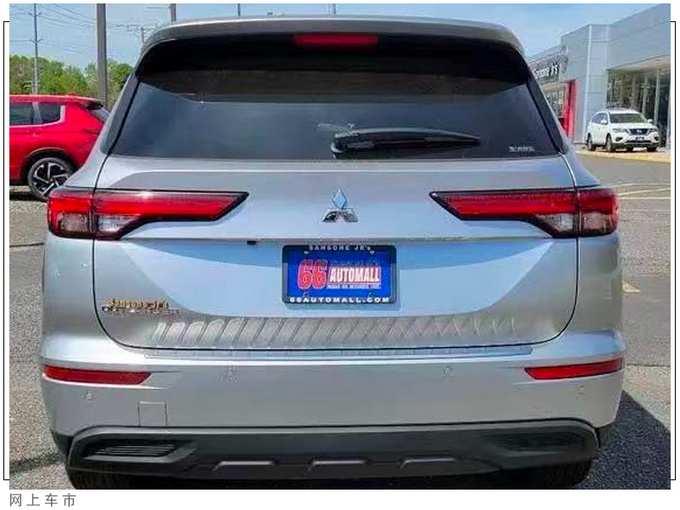 三菱新欧蓝德到店实拍搭1.5T引擎/升级电子档把-图3