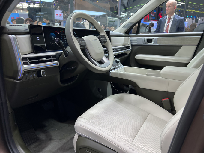 2024北京车展全新现代胜达实拍体验硬朗与温馨的完美组合-图15