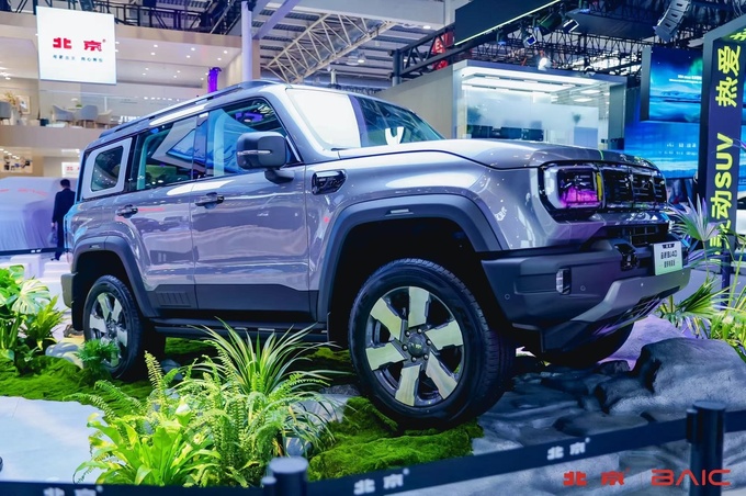 北京车展北京汽车携三款魔核电驱车型亮相BJ30开启预售-图7