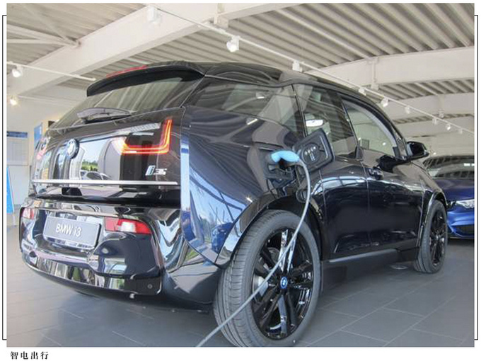 宝马i3进店实拍对开门设计/内配两块大屏-图2