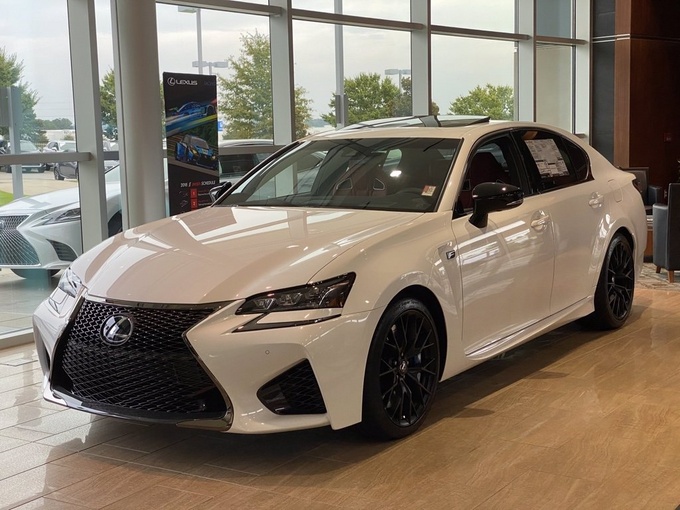 雷克萨斯GS F到店实拍搭5.0 V8引擎/性能媲美M3-图1
