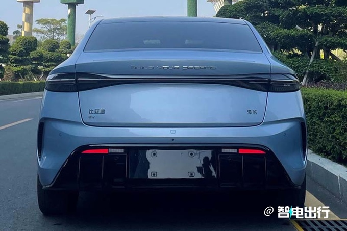 比亚迪海豹新车型曝光动力缩水 现款优惠1.4万起-图2