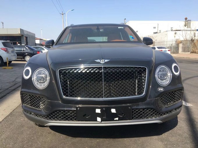 18款宾利添越4.0柴油五座 全球最奢华SUV-图3