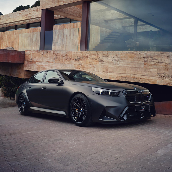 高性能混动技术上身零百加速3.5秒全新宝马M5全球首发-图5