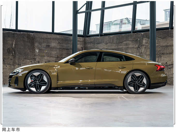 3.3秒破百奥迪e-tron GT首发 共享保时捷平台-图5