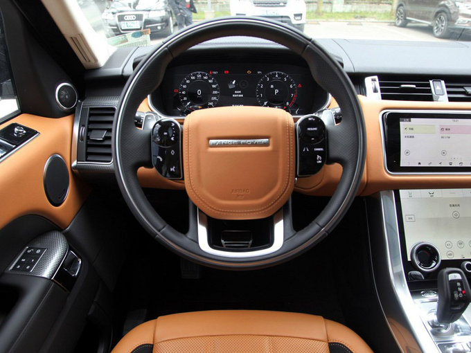 18款路虎揽胜运动3.0 公路越野王创记录-图5