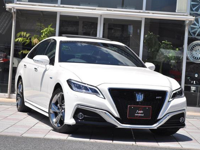 丰田皇冠RS运动版实拍搭3.5L V6/还带四出排气-图1