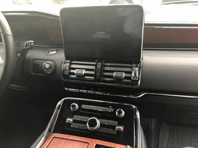 18林肯领航员总统版 全尺寸七座陆地方舟-图6