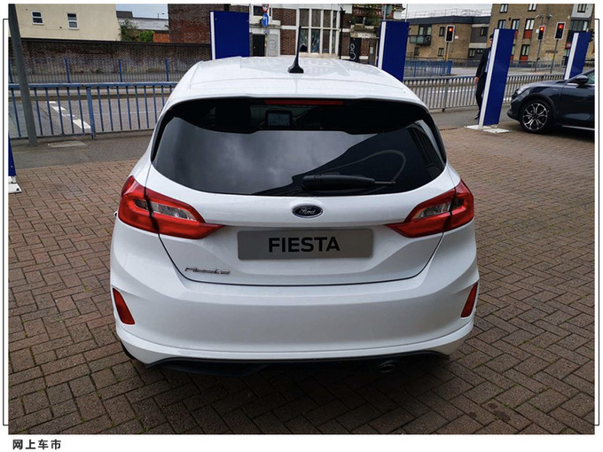 福特小号福克斯实拍搭1.0T/配运动外观套件-图3