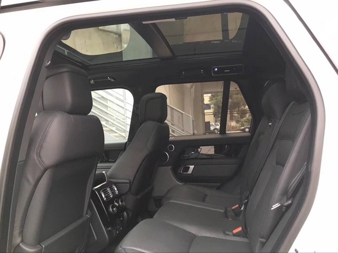 2018款路虎揽胜行政版 越野性能全新升级-图6