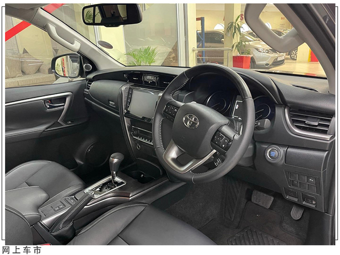 丰田普拉多兄弟车实拍搭2.8T/越野性能强悍-图5