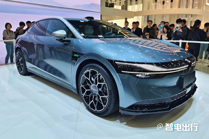 极氪007首发亮相预售22.49万起 明年1月上市-图1