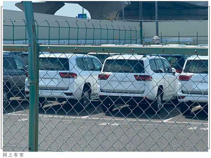 丰田全新兰德酷路泽最新实拍图外观酷似LX 570-图9