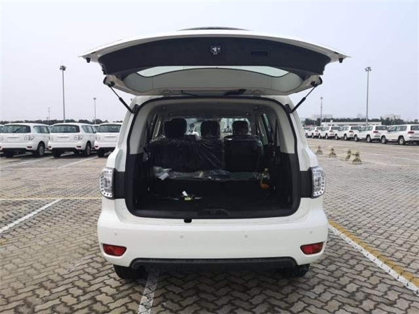 19款日产尼桑途乐Y62 XE配置触底价开走-图9