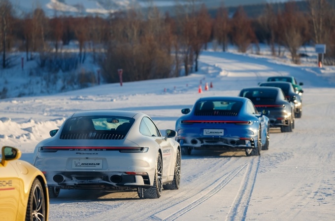 漂移盛宴保時捷全系冰雪試駕911 Dakar領銜多款新車加盟-圖9