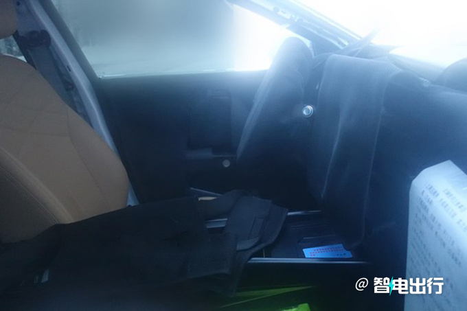 领克07内饰曝光4S店明年1季度发布 或18万起售-图1