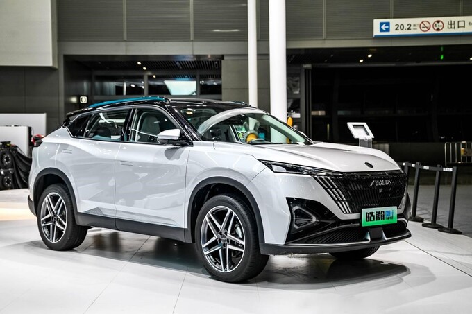 2023广州车展东风风神皓瀚太空电竞版亮相‘电竞大玩具’-图4