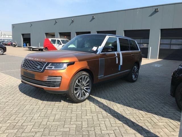 路虎揽胜创世加长版 马达加斯加橙超抢眼-图1