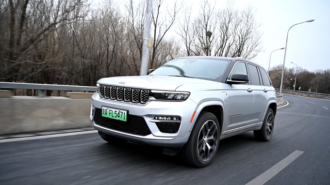 《豪华180》全新大切诺基4xe能否成为越野传奇的新篇章-图42