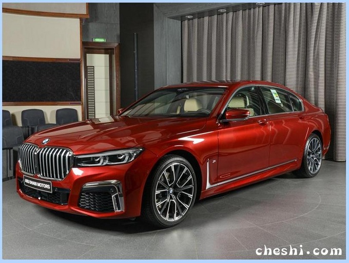 宝马全新7系入门版曝光内配液晶仪表/6.3s破百-图3