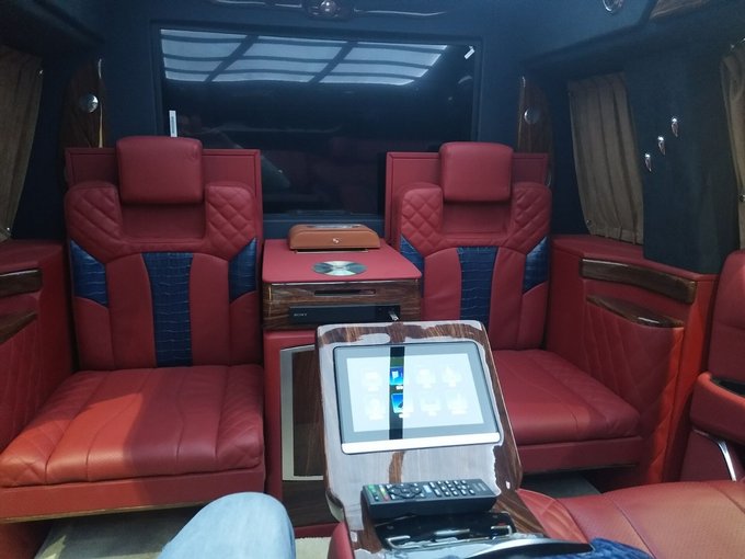 18凯迪拉克总统一号 加长豪华商务235万-图6