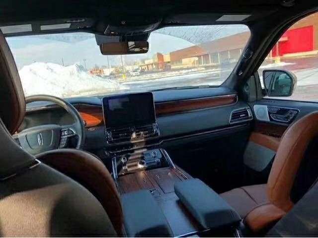 18款林肯领航员价格直降 四驱长轴133万-图4