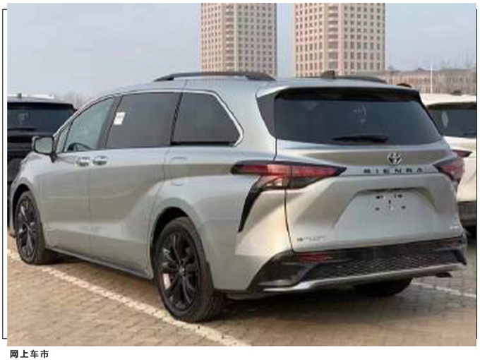 丰田全新塞纳到港实拍搭2.5L混动/年内正式发布-图3