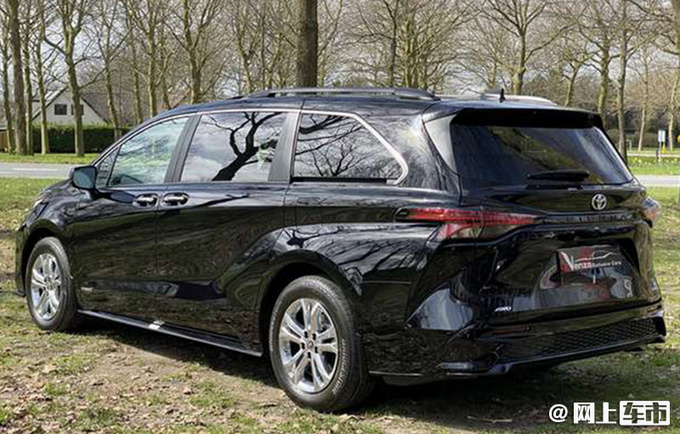 一汽丰田赛那或将换皇冠车标明年9月上市-图3