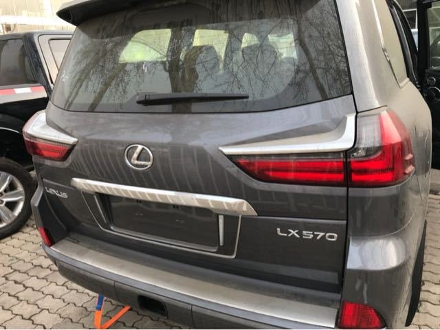 18雷克萨斯LX570铂金版 中东凌志价格好-图2