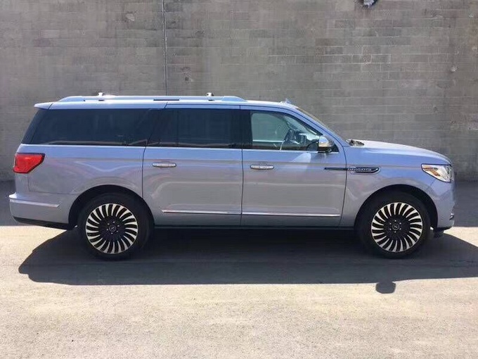 18款林肯领航员 原厂豪华SUV舒适度升级-图3