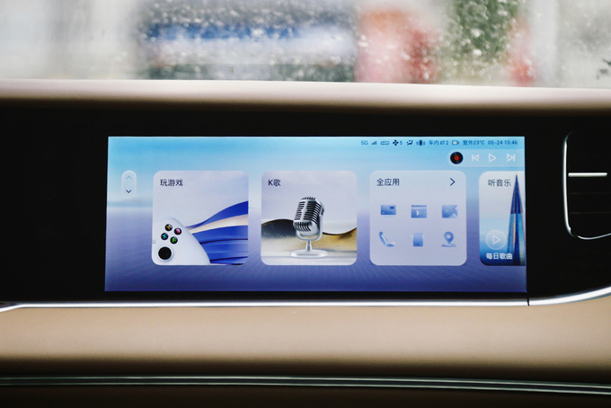 场地试驾岚图FREE 零百加速4秒的SUV是什么体验-图10