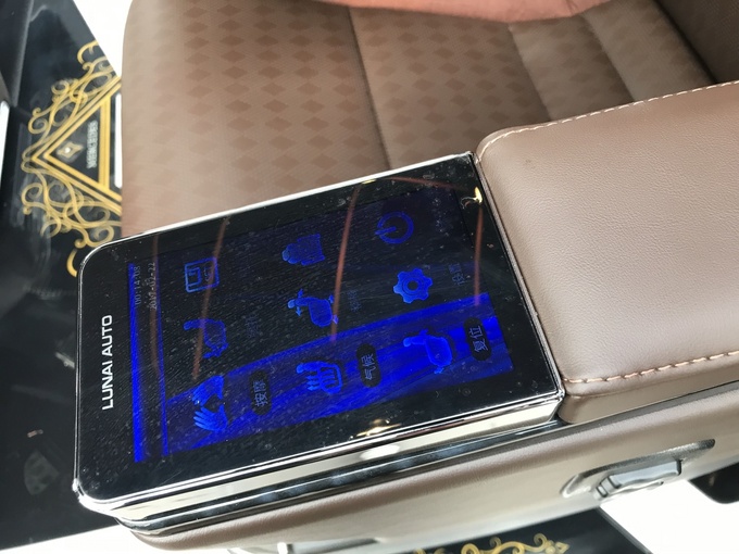 2019款奔驰V250加长版 豪华专属定制改装-图6