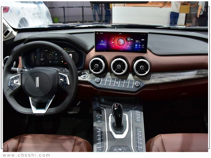 WEY VV7插混版11月上市 油耗仅1.6L预计26万起售-图1