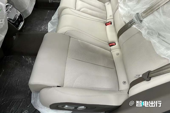 智己销售新L7年后上市内饰升级-更豪华 会降价吗-图11