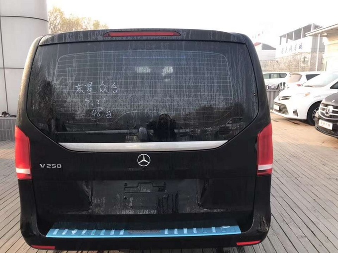 18款奔驰V250 商务配置丰富大量现车报价-图4