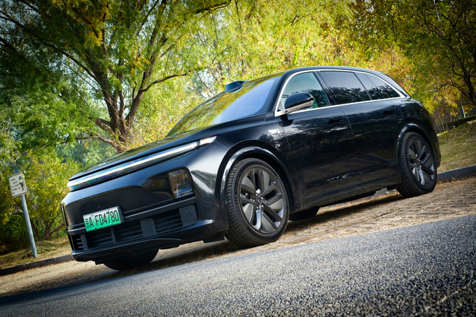 《豪华180》理想L7「冰箱彩电大沙发」存在即合理-图4