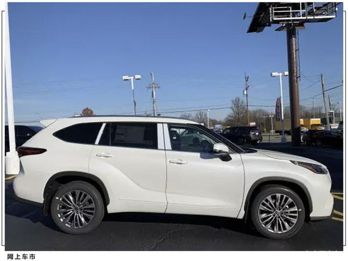 丰田全新汉兰达实拍搭2.5L混动/RAV4同款设计-图2